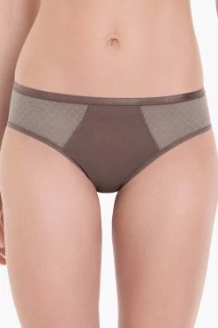 Rosa Faia: Eve Taillenslip